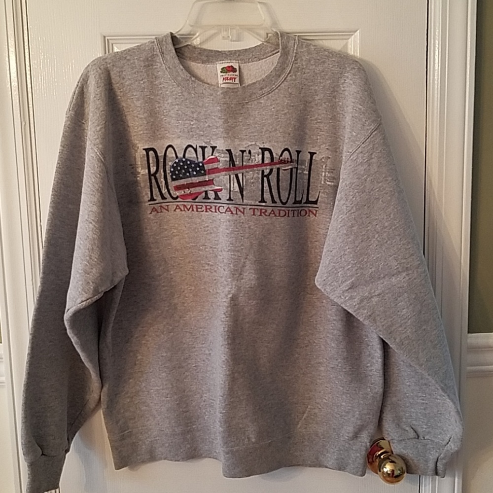 Sweatshirt